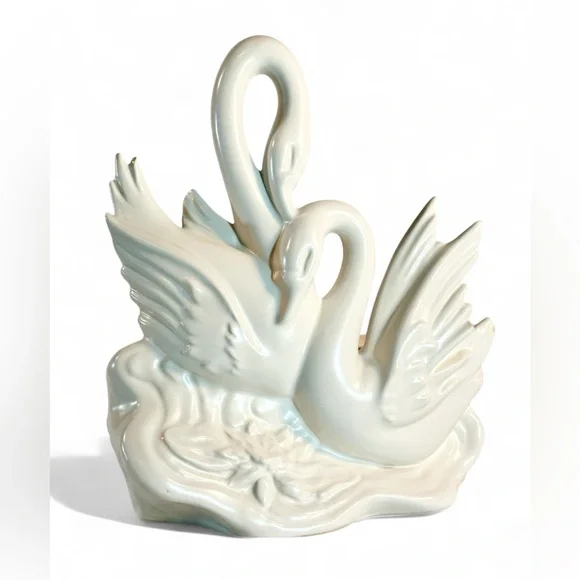 HULL Pottery- Matte White Ceramic Swan Sculpture Planter/Vase circa 1940-50s - Picture 5 of 12
